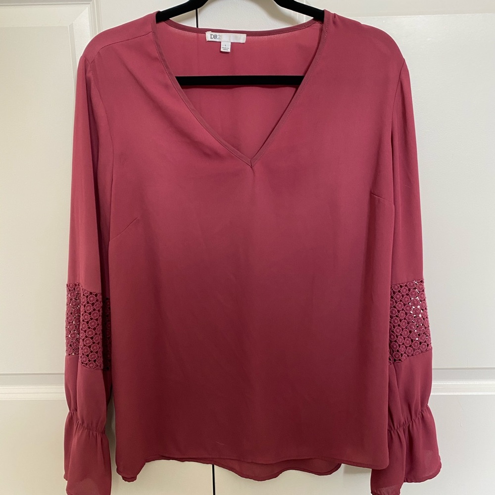DR2 blouse with embellished sleeve